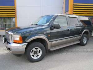 Ford Exursion 2002 mod.